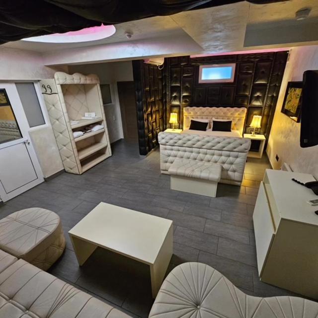 Olympic Wellness & Spa Hotel Belgrado Esterno foto
