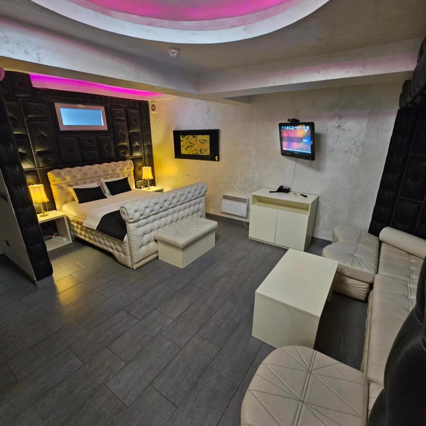 Olympic Wellness & Spa Hotel Belgrado Esterno foto