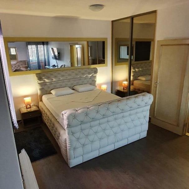 Olympic Wellness & Spa Hotel Belgrado Esterno foto